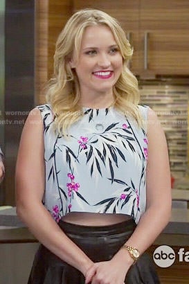 Gabi’s light blue leaf print crop top on Young and Hungry