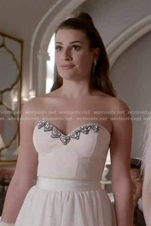 Hester’s cream embellished bustier top and skirt on Scream Queens
