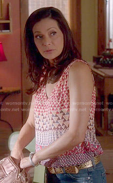 Regina's triangle print top on Switched at Birth