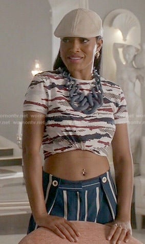 Zayday's camo tee and blue striped culottes on Scream Queens