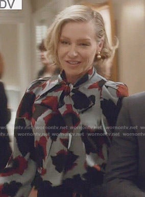 Elizabeth's blue and red printed blouse on Scandal