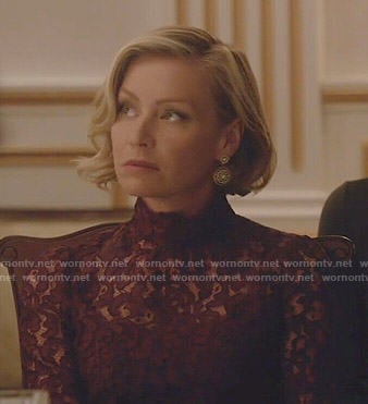 Elizabeth's burgundy lace dress on Scandal