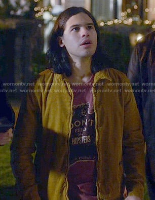 Cisco’s Don’t Feed the Hipsters t-shirt on The Flash