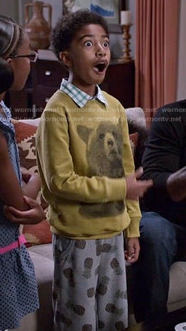 Jack's yellow bear sweater and pineapple print shorts on Black-ish