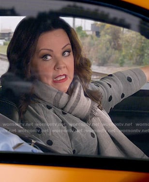 Molly's grey polka dot sweater on Mike and Molly