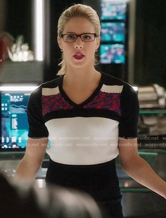 Felicity’s colorblocked short sleeve sweater on Arrow