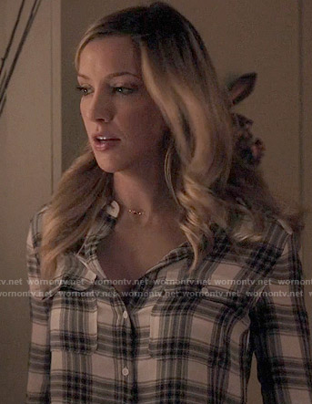 Laurel's black and white plaid shirt on Arrow