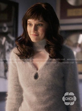 Layla's grey cutout sweater on Nashville