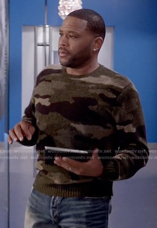 Andre’s camouflage sweater on Black-ish