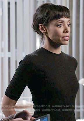 Camille's black ribbed short sleeve sweater on Bones