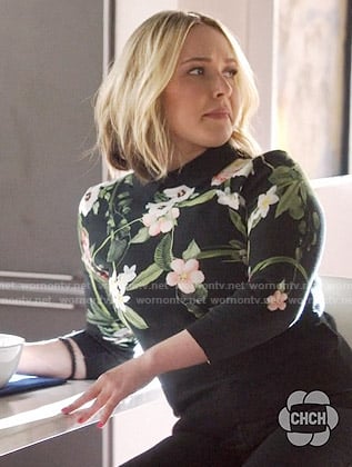 Juliette’s floral collared sweater on Nashville