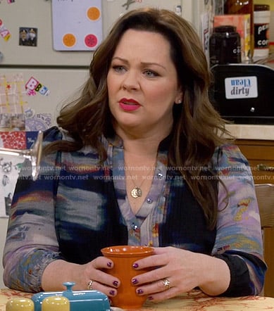 Molly's black abstract print blouse on Mike and Molly