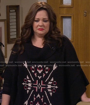 Molly's black printed poncho on Mike and Molly