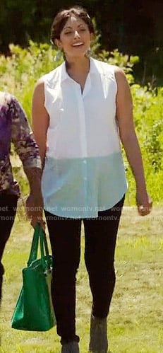 Divya’s sleeveless colorblock maternity shirt and green tote bag on Royal Pains