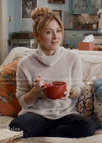 Maura’s grey turtleneck sweater on Rizzoli and Isles