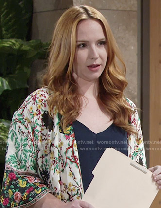 Mariah’s floral kimono on The Young and the Restless