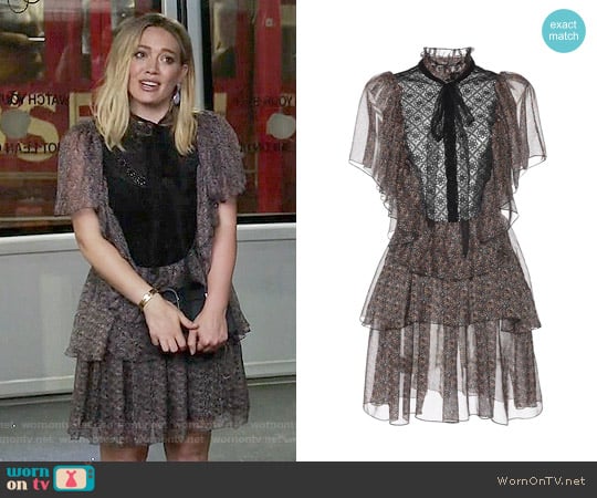 Philosophy Di Lorenzo Serafini Printed Chiffon Short Sleeve Dress worn by Kelsey Peters (Hilary Duff) on Younger