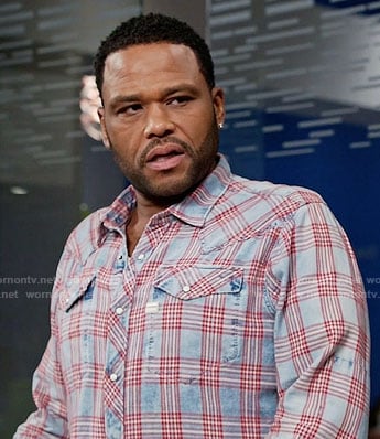 Andre's blue and red checked shirt on Black-ish