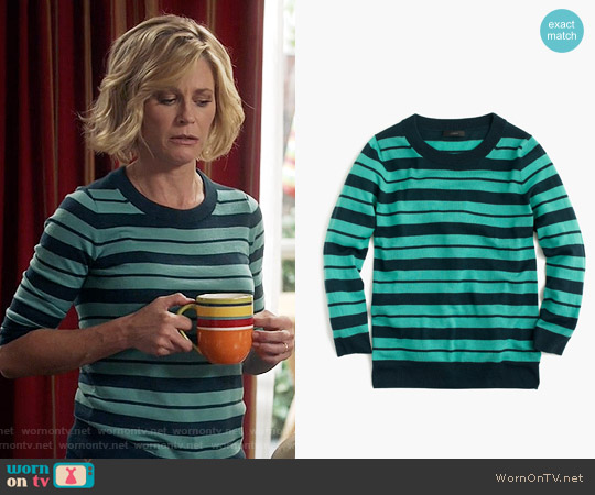 J. Crew  Tippi Sweater in Mixed Stripe in Verdigris Sherwood worn by Claire Dunphy (Julie Bowen) on Modern Family