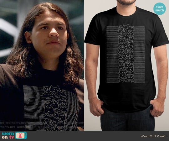 Threadless Furr Division Tee worn by Cisco Ramon (Carlos Valdes) on The Flash