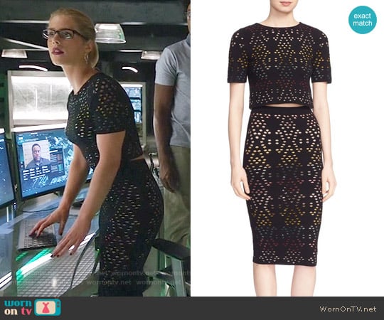 Alice + Olivia Ines Top and Ani Skirt worn by Felicity Smoak (Emily Bett Rickards) on Arrow