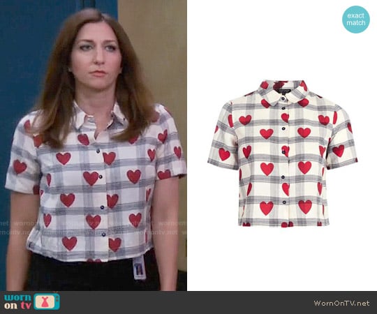 Topshop Crop Heart Check Shirt worn by Gina Linetti (Chelsea Peretti) on Brooklyn Nine-Nine