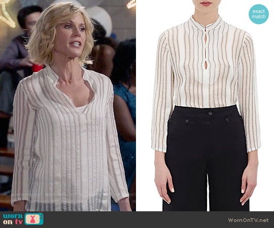 Barneys New York Washed Striped Tunic worn by Claire Dunphy (Julie Bowen) on Modern Family