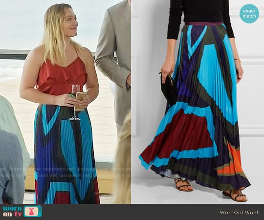 Mary Katrantzou Pelar pleated printed crepe de chine maxi skirt worn by Kelsey Peters (Hilary Duff) on Younger