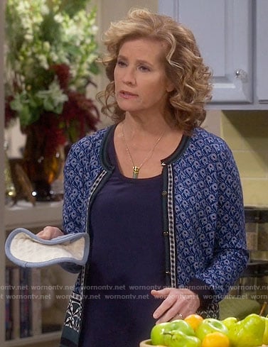 Vanessa’s blue printed cardigan on Last Man Standing