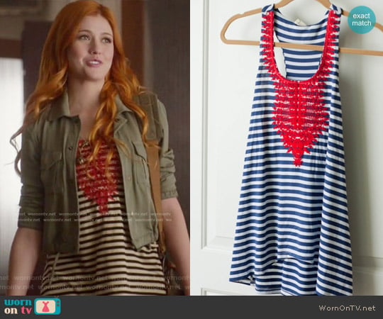 Le Sample Kahlo Embroidered Racerback Tank worn by Clary Fray (Katherine McNamara) on Shadowhunters