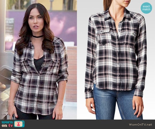 Paige Mya Shirt in Black / Adobe Rose worn by Reagan (Megan Fox) on New Girl