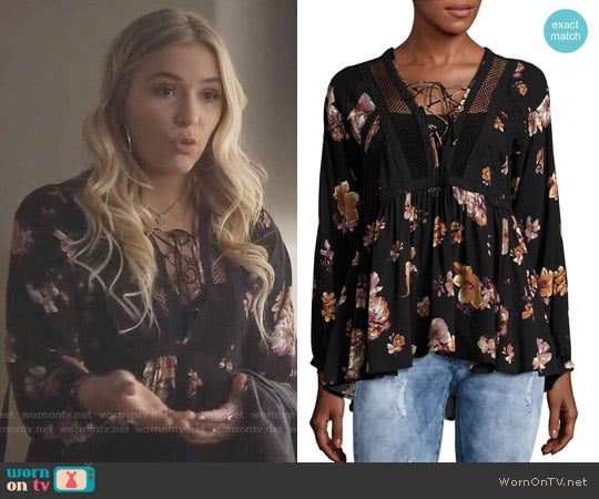 Vintage Havana Floral Lace-Up Top worn by Maddie Jaymes (Lennon Stella) on Nashville