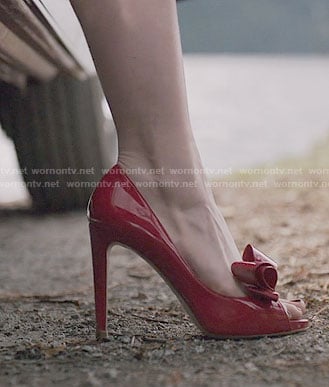 Cheryl's red bow pumps on Riverdale