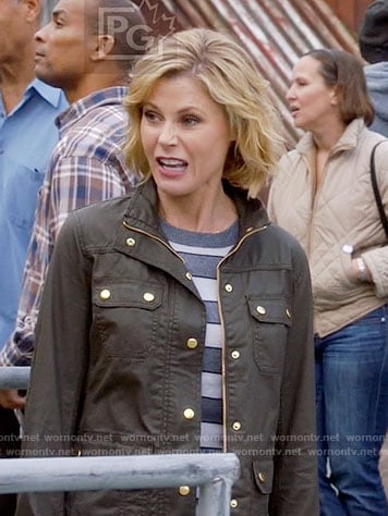 Claire’s field jacket on Modern Family