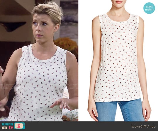 Current Elliott The Muscle Ditsy Floral Tee worn by Stephanie Tanner (Jodie Sweetin) on Fuller House