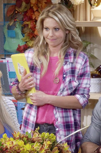 DJ's pink and navy plaid shirt on Fuller House