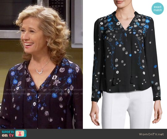 Elie Tahari Amina Blouse worn by Vanessa Baxter (Nancy Travis) on Last Man Standing