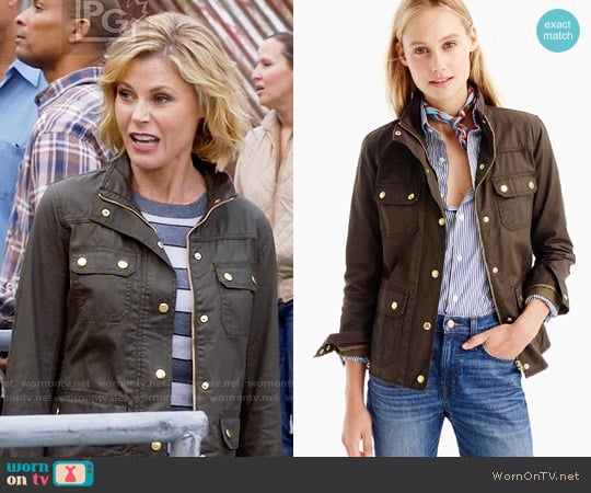 J. Crew The Downtown Field Jacket in Mossy Brown worn by Claire Dunphy (Julie Bowen) on Modern Family