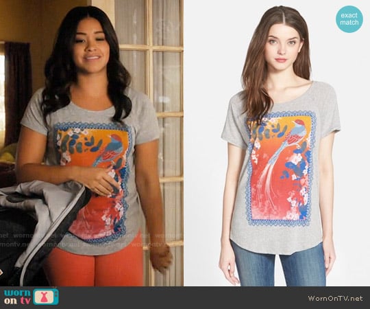 Lucky Brand Framed Bird Graphic Tee worn by Jane Villanueva (Gina Rodriguez) on Jane the Virgin