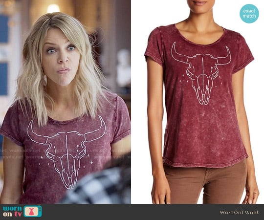 Lucky Brand Cowskull Tee worn by Mackenzie Murphy (Kaitlin Olson) on The Mick