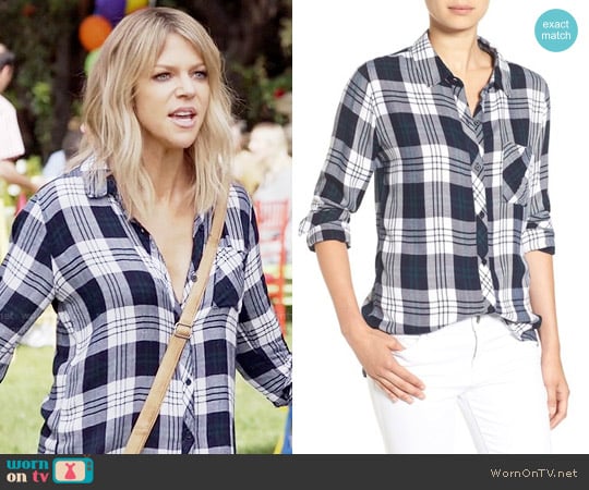 Rails Hunter Shirt in White / Navy / Forest worn by Mackenzie Murphy (Kaitlin Olson) on The Mick