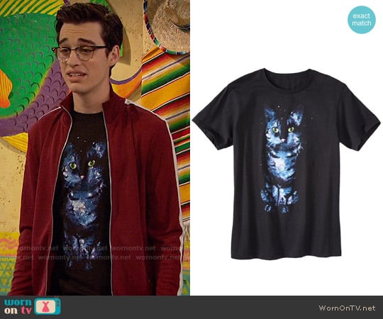 Wornontv Joey S Galaxy Cat T Shirt On Liv And Maddie Joey Bragg Clothes And Wardrobe From Tv