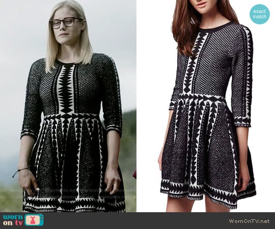 Topshop Premium Fit & Flare Sweater Dress worn by Alice Quinn (Olivia Taylor Dudley) on The Magicians