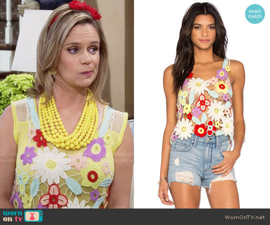 Wildfox Flower Crochet Tank worn by Kimmy Gibbler (Andrea Barber) on Fuller House