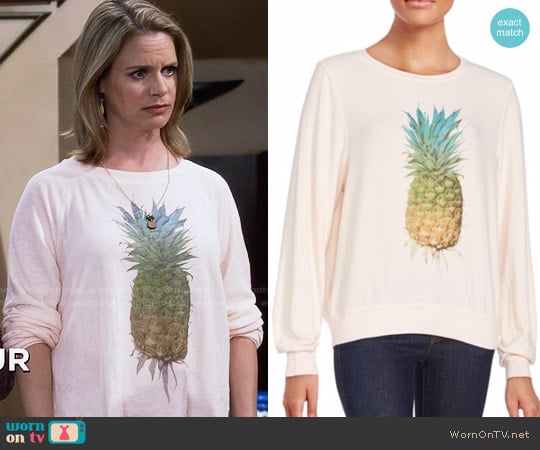 Wildfox Graphic Printed Long Sleeve Pullover worn by Kimmy Gibbler (Andrea Barber) on Fuller House