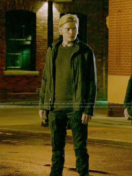 Jace’s black cargo pants on Shadowhunters