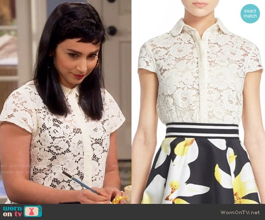 Alice + Olivia Loni Lace Shirt worn by Mandy Baxter ( Molly Ephraim) on Last Man Standing