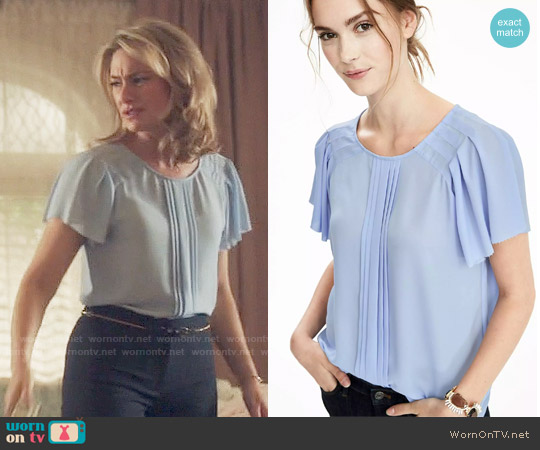 Banana Republic Pleat Sleeve Top worn by Alice Cooper (Mädchen Amick) on Riverdale
