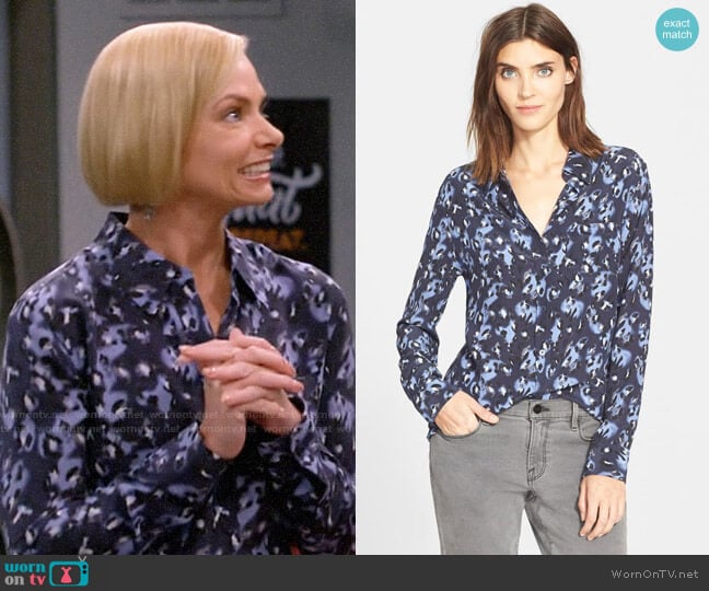 WornOnTV: Jill’s blue animal print blouse on Mom | Jaime Pressly ...