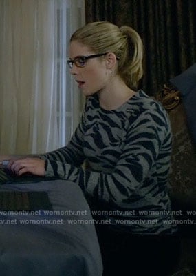 Felicity's grey zebra print sweater on Arrow